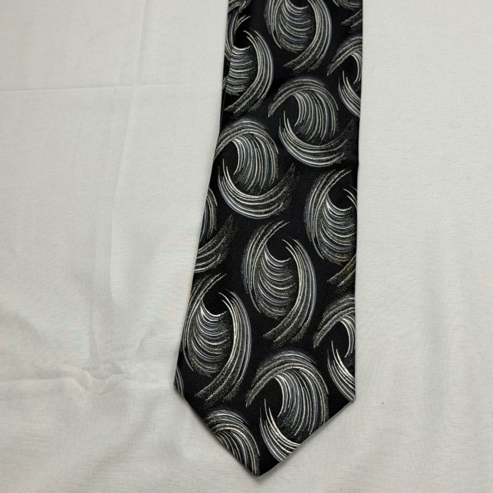Bugatchi Uomo Necktie 59" x 3.75" Black Silver Abstract Swirl Silk Made in Italy